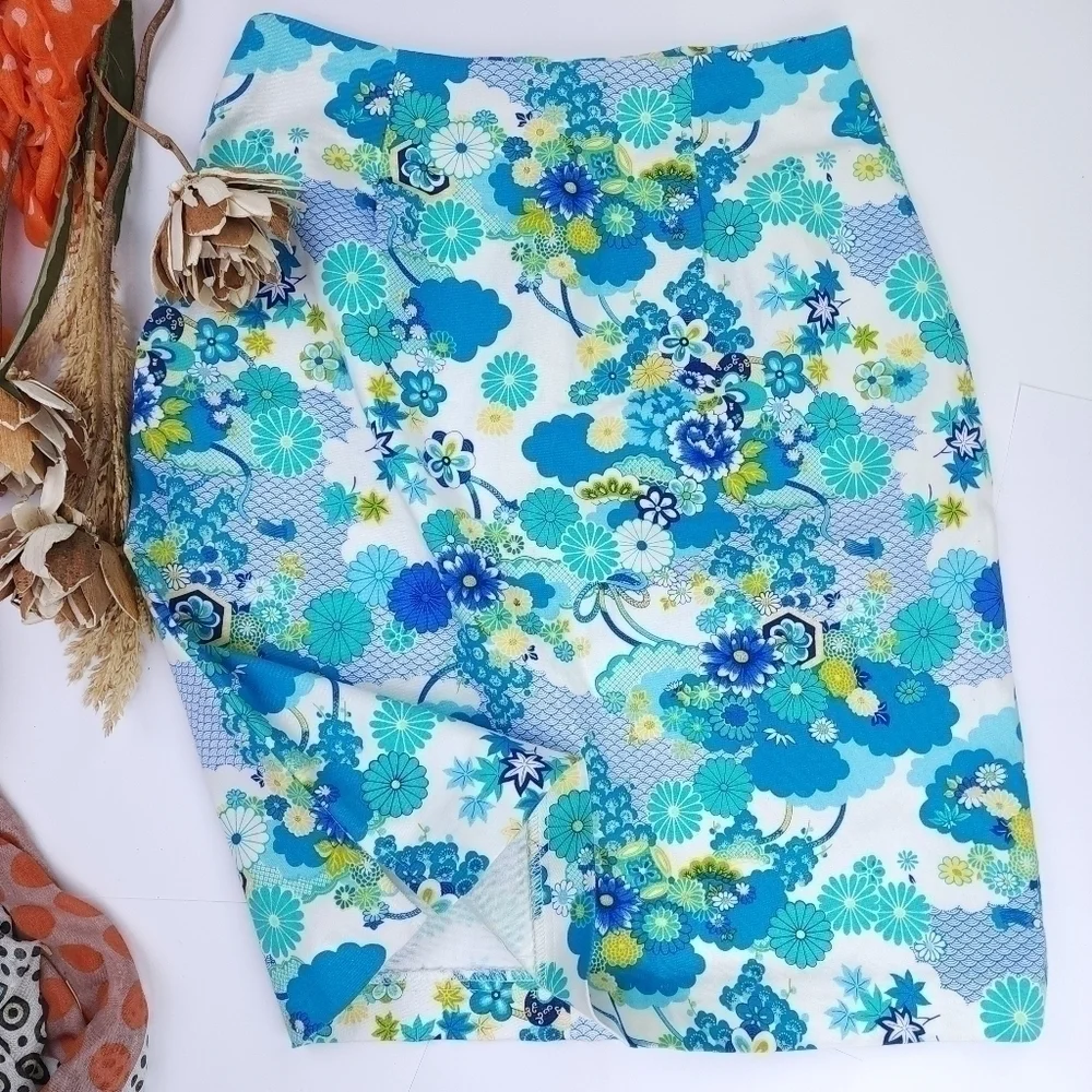 Braetan Blue White Floral Skirt Sz 6 - Picture 4 of 10